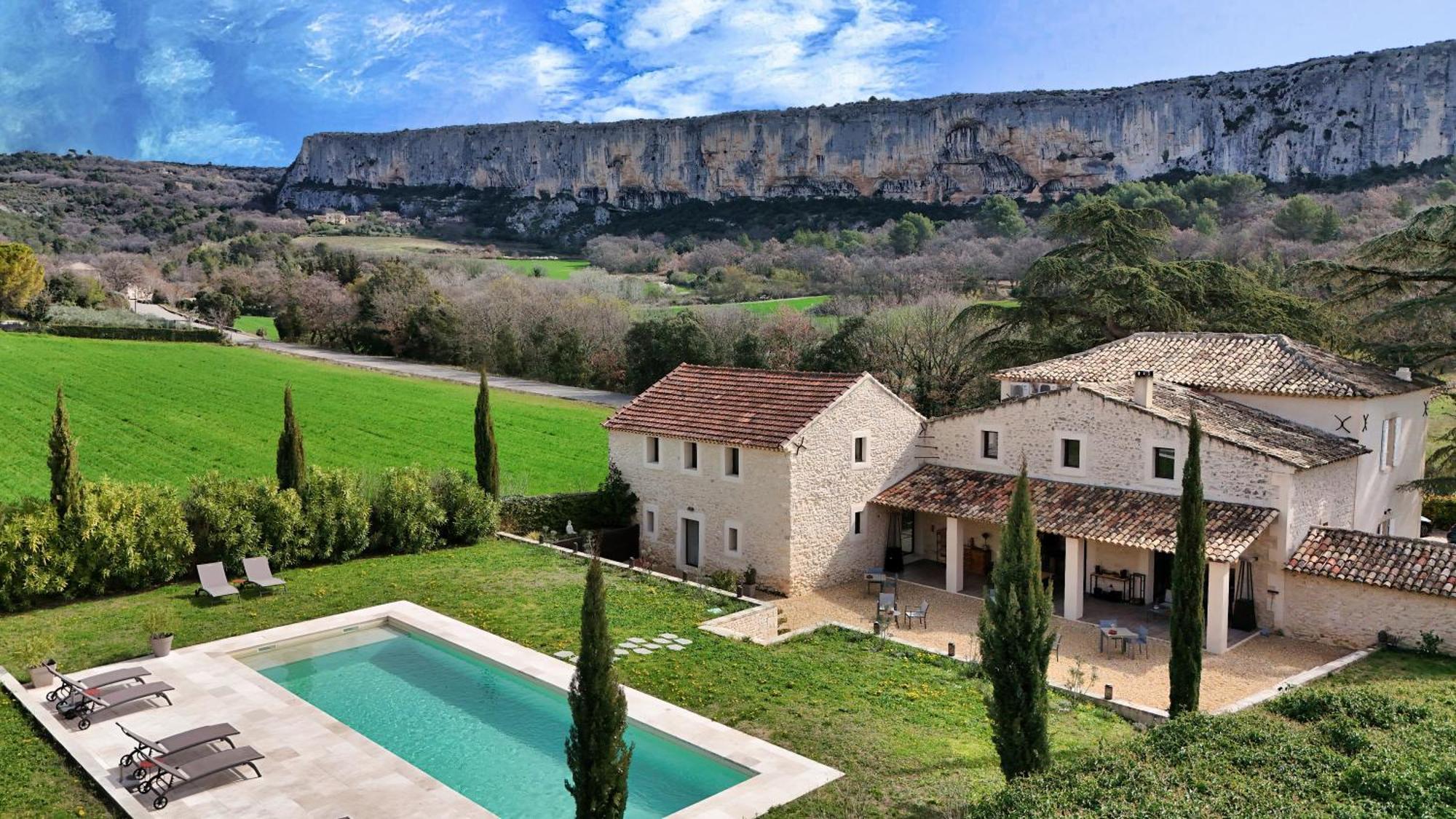 Hotel Le Mas Aux Cedres - Teritoria Lioux Esterno foto